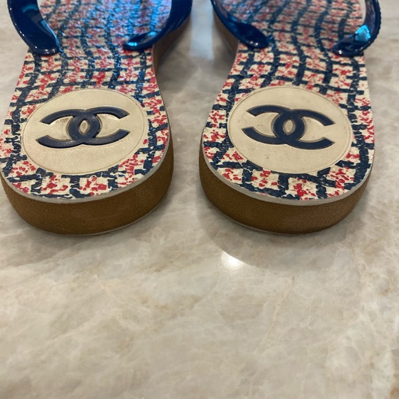 Chanel Red/Blue pool slides 39 - Picture 5 of 7